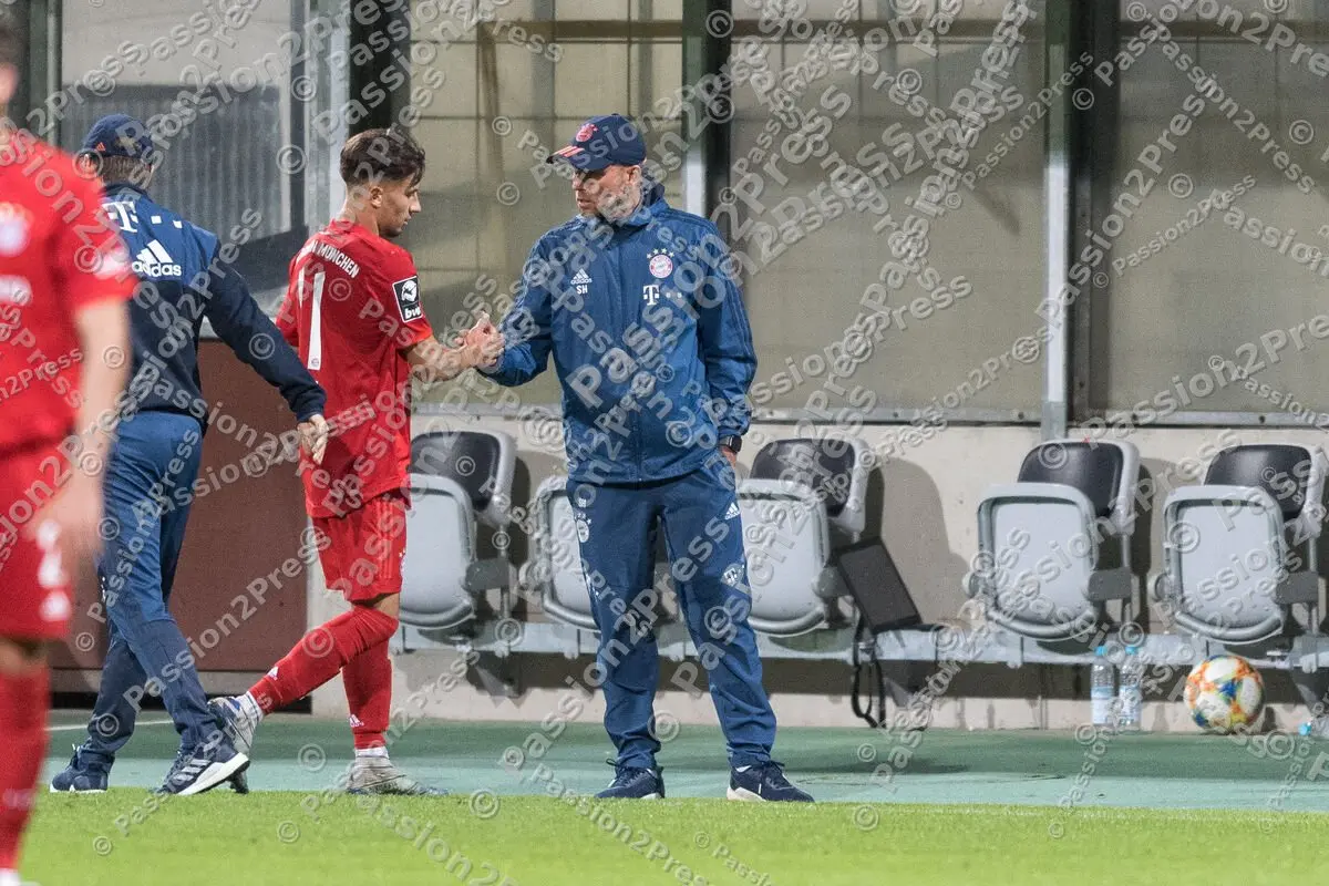 FCBII60_20200624_0870