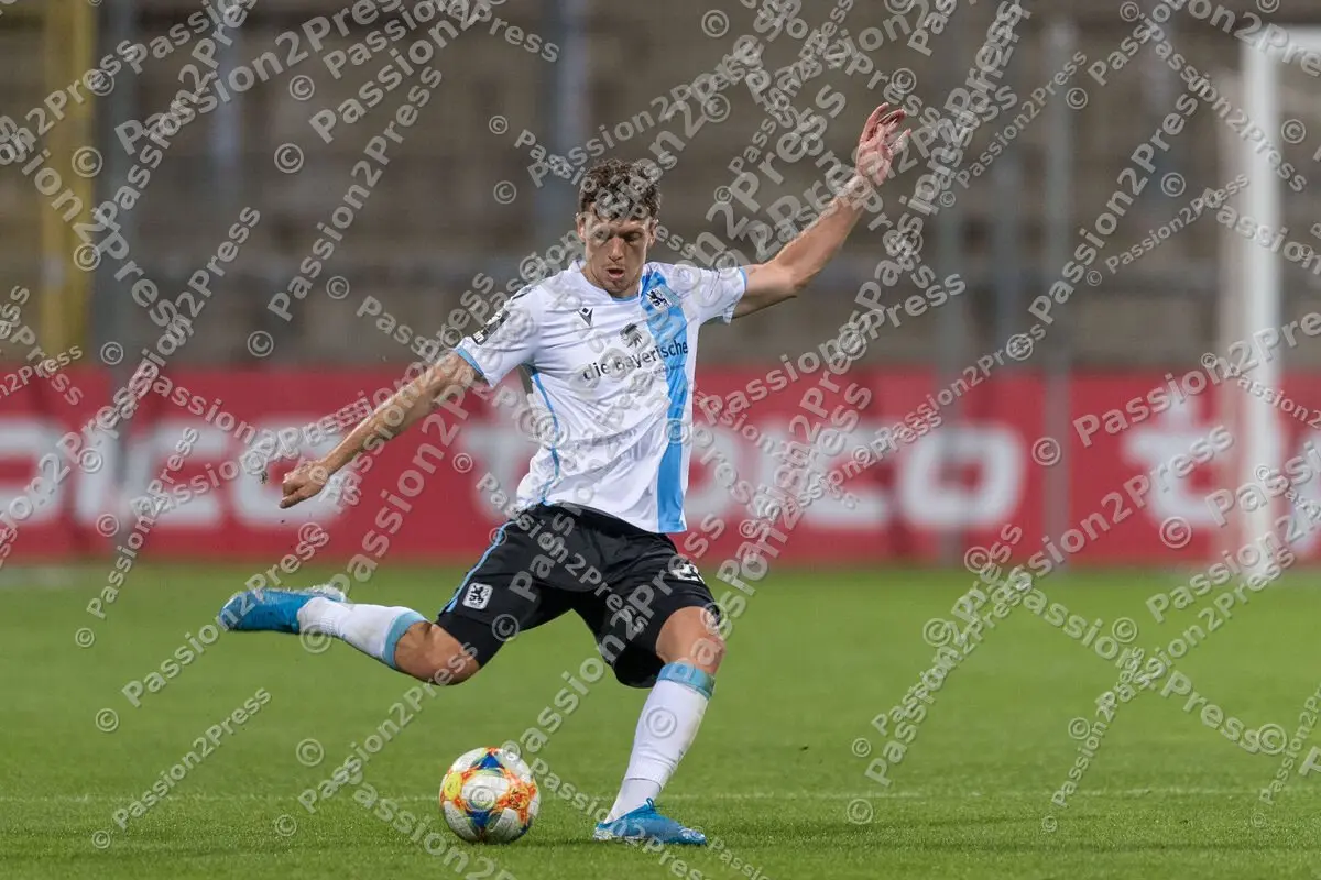 FCBII60_20200624_0894