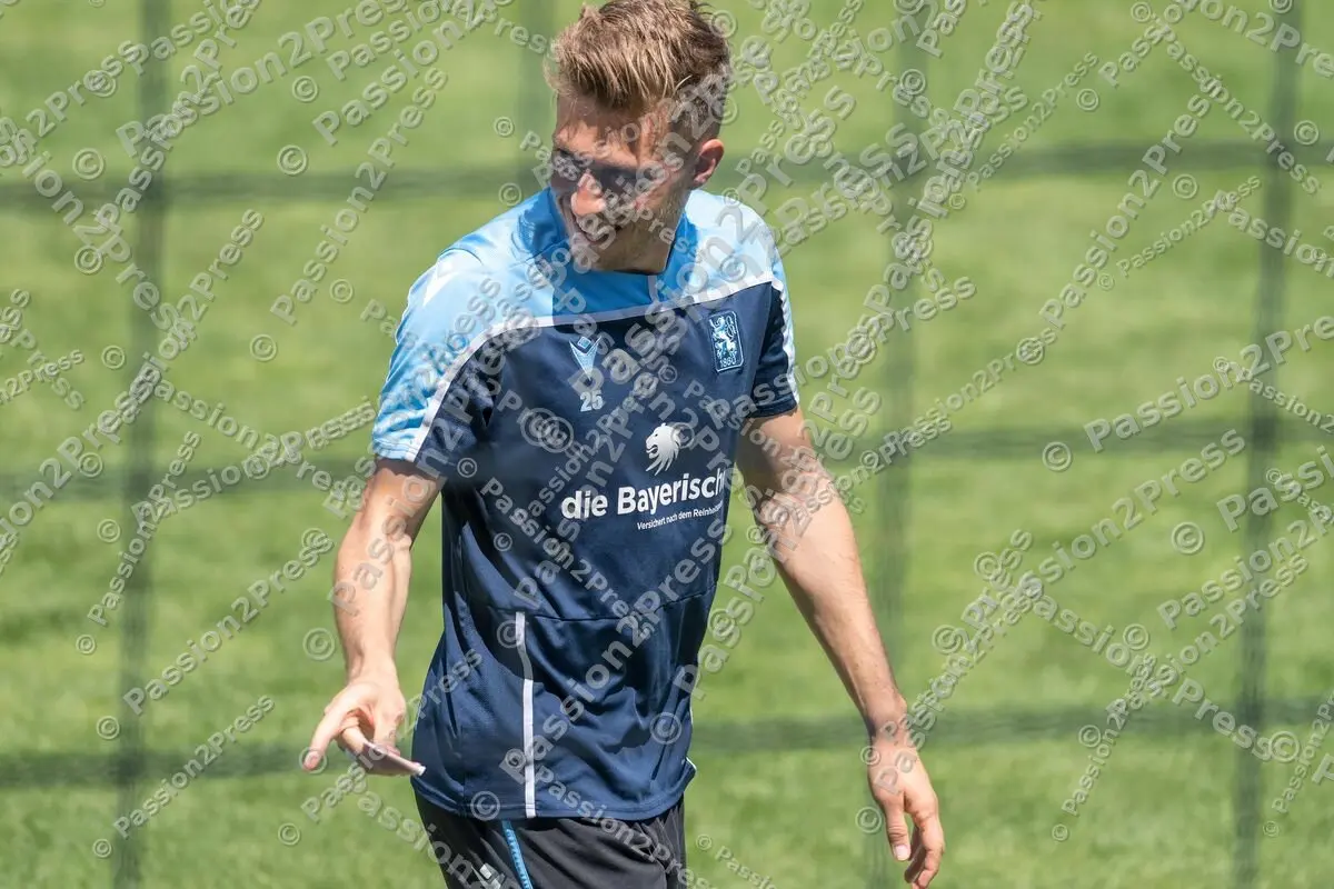 M60UHG_20200627_0209