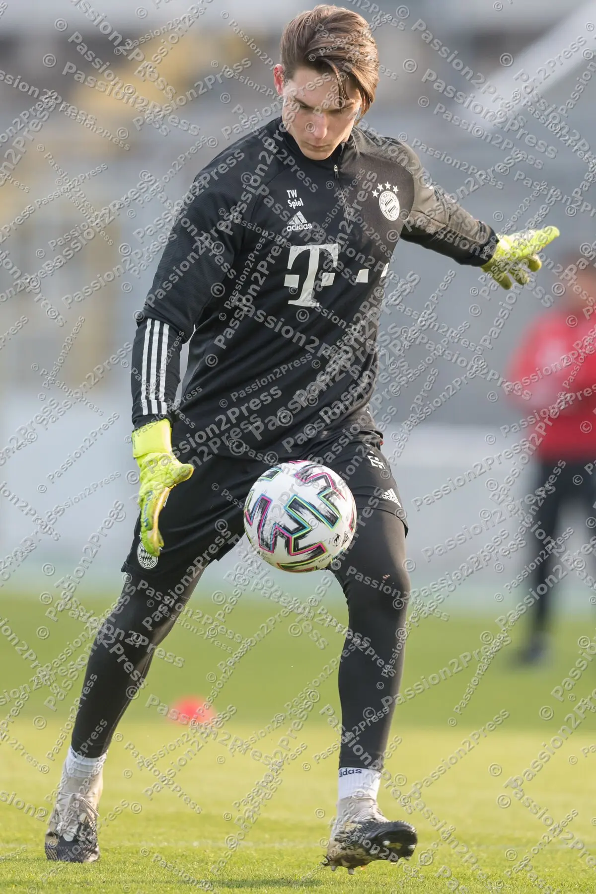 FCBM60_20210109_0025