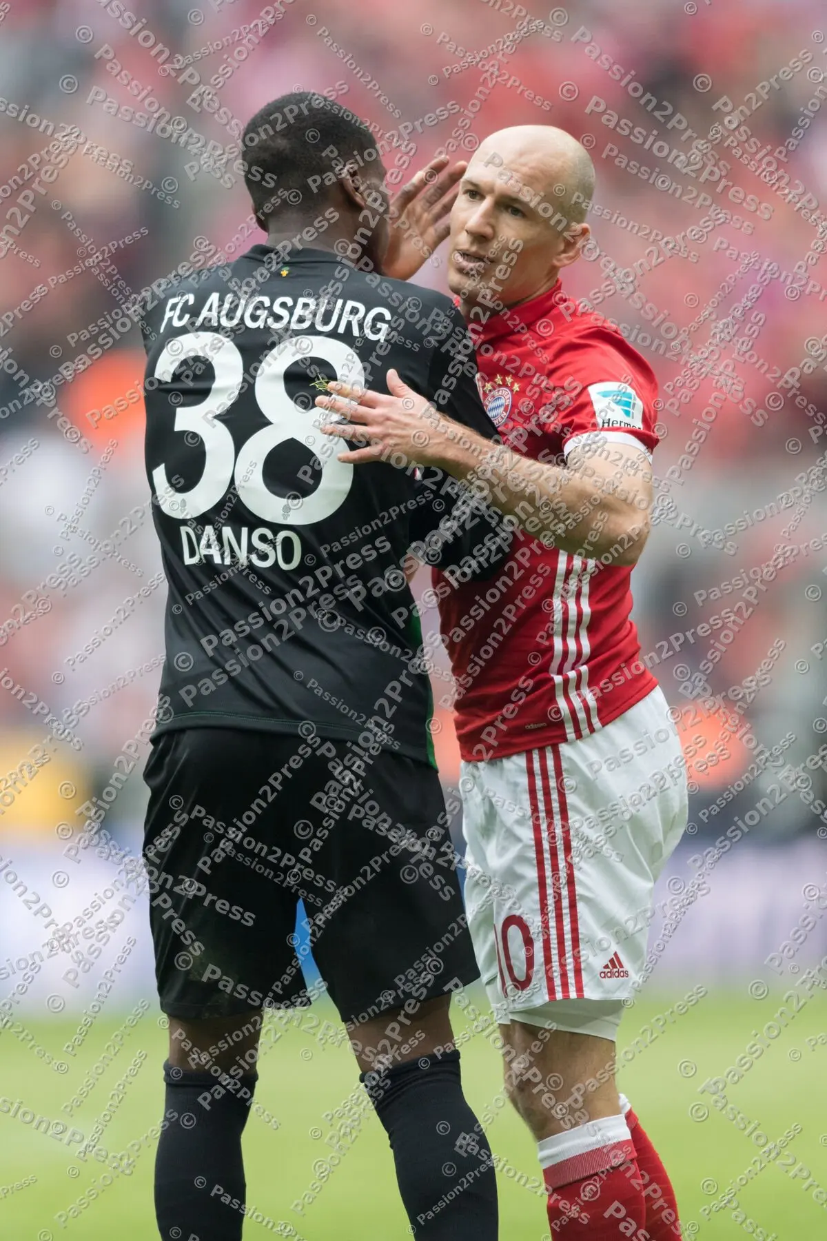 mf_FCBFCA_20170401_1766