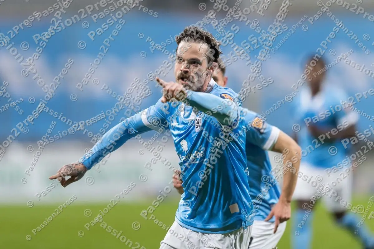 M60UHG_20210226_0457