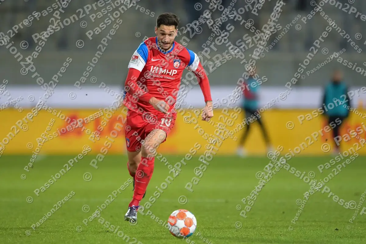 FCHH96_20220204_0672