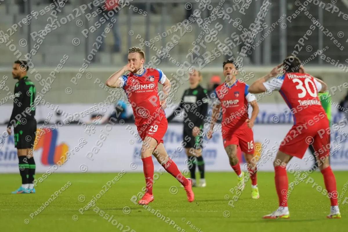 FCHH96_20220204_0988