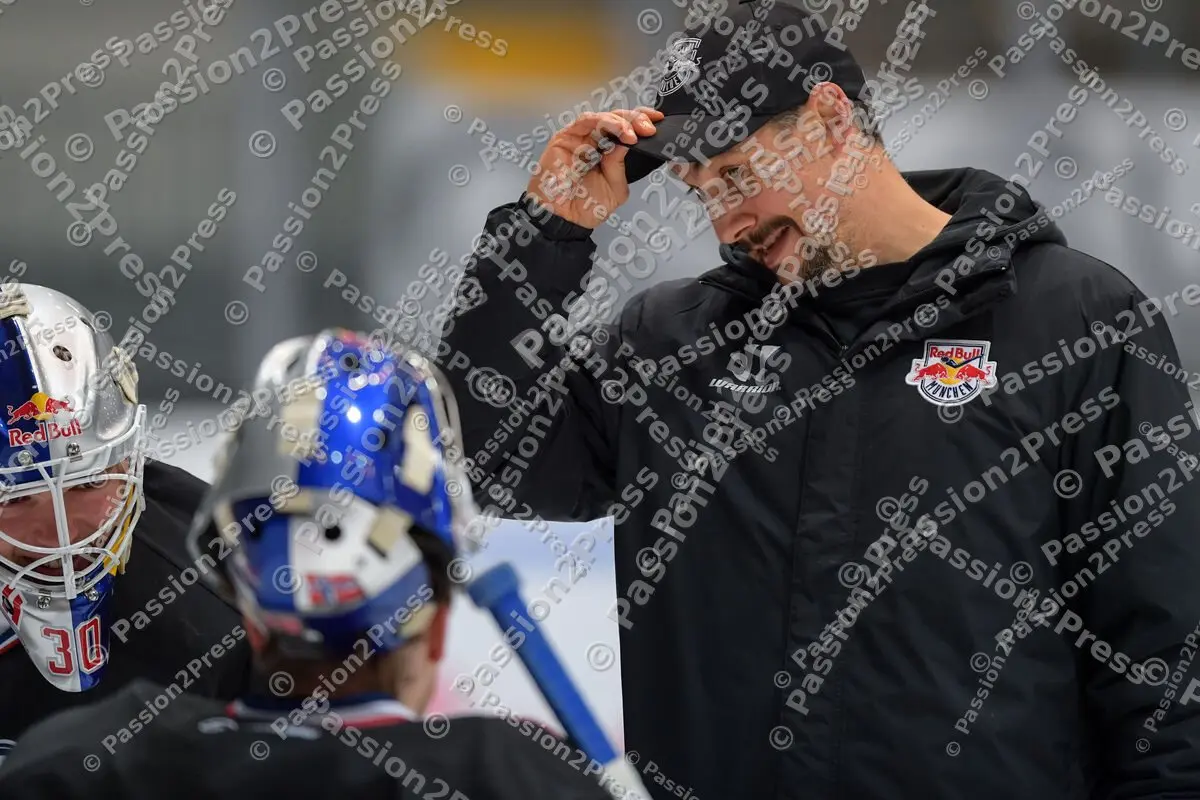 20220407 Training EHC Red Bull München