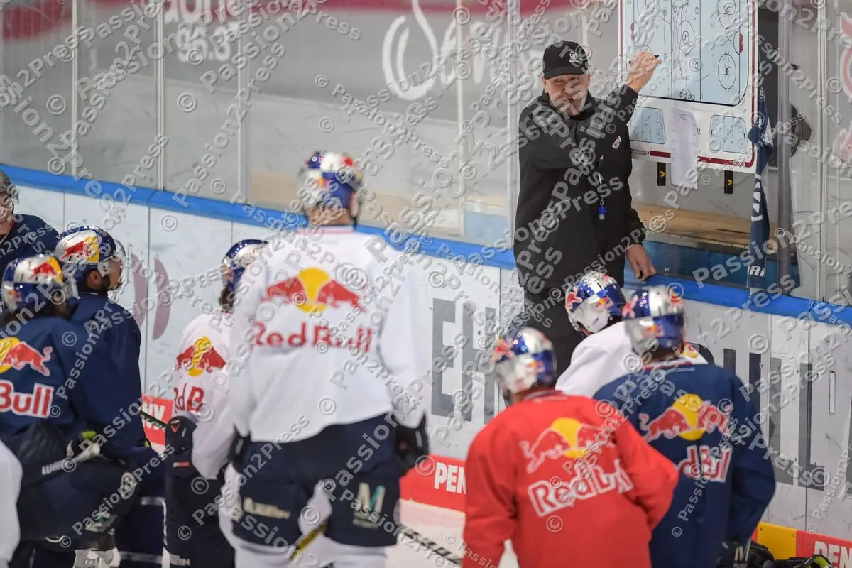 20220407 Training EHC Red Bull München