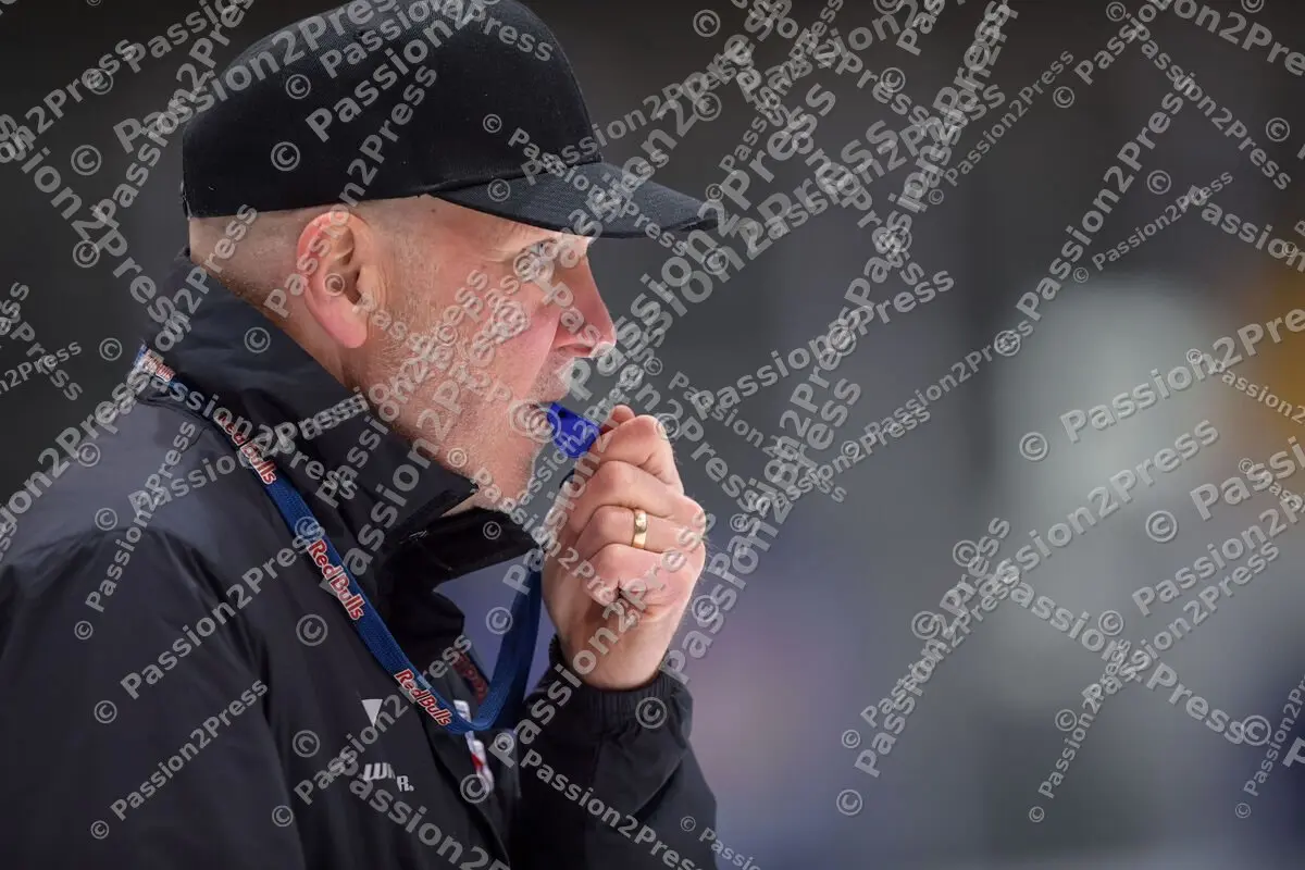 20220407 Training EHC Red Bull München