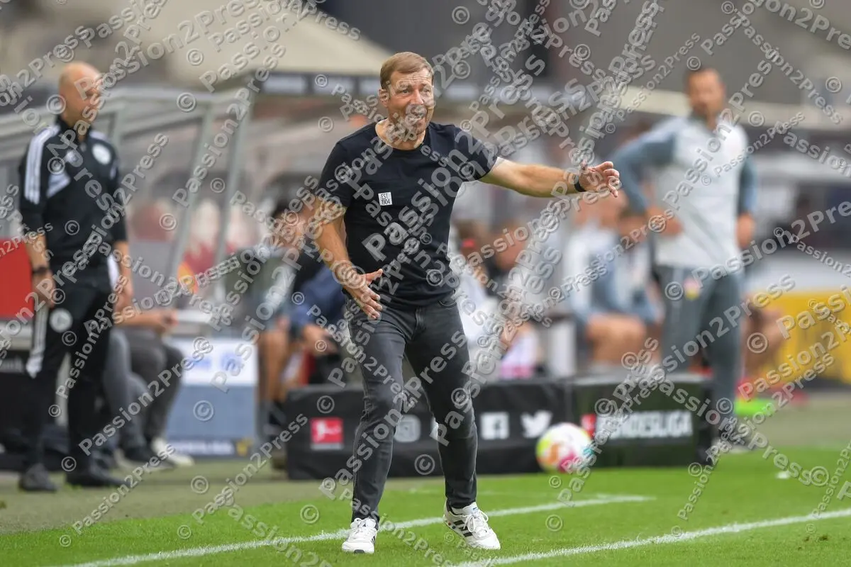 VFBS04_20220903_2528