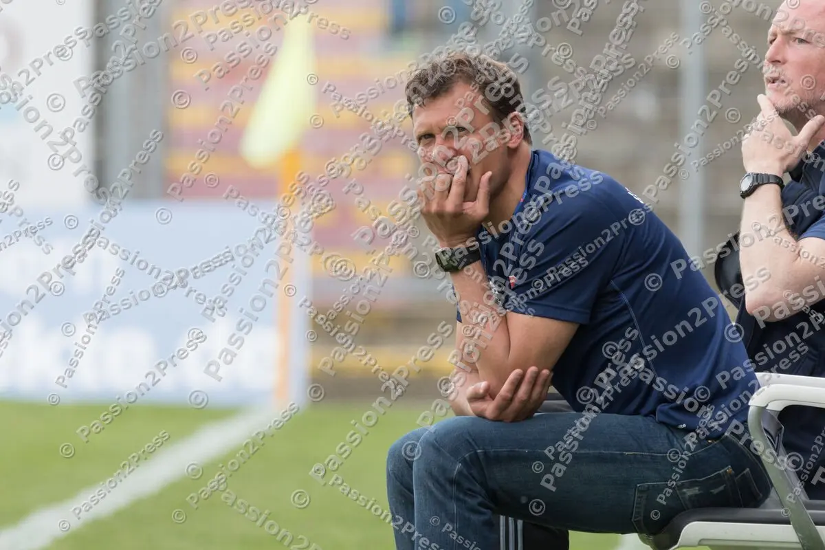 mf_UHGBAY_20170513_0557