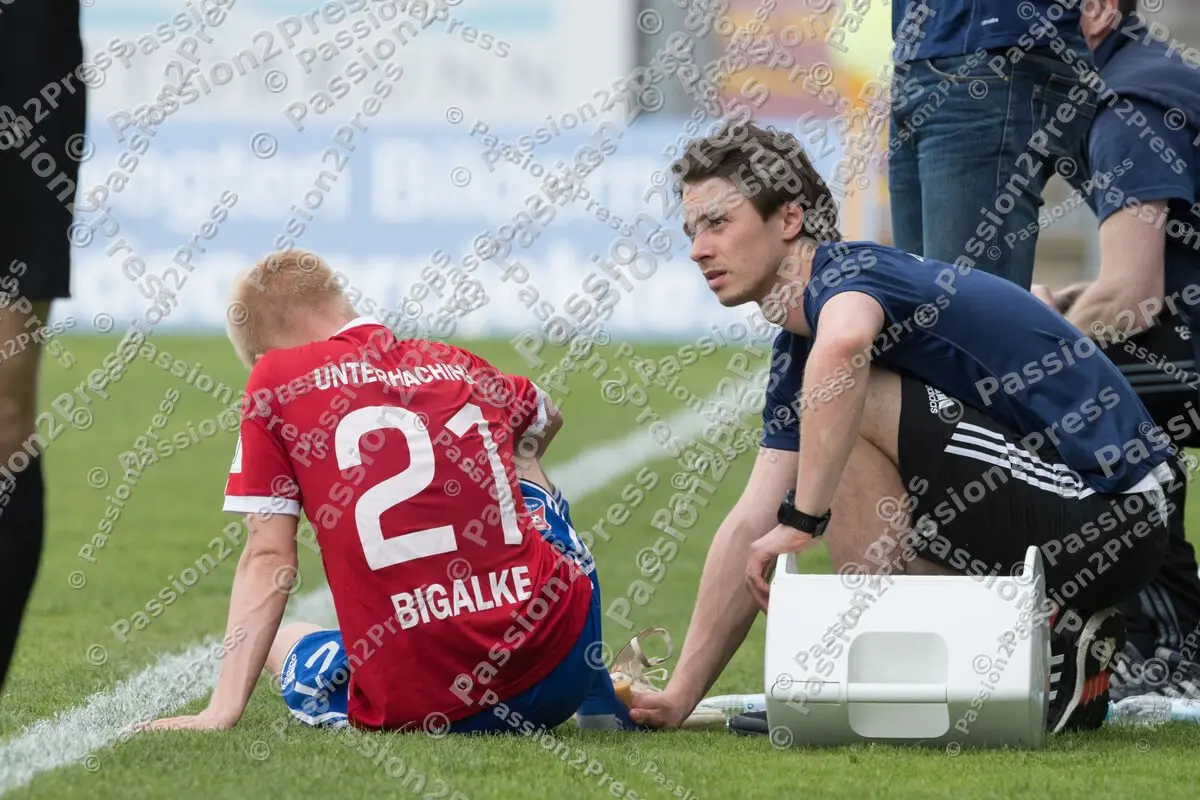 mf_UHGBAY_20170513_0604