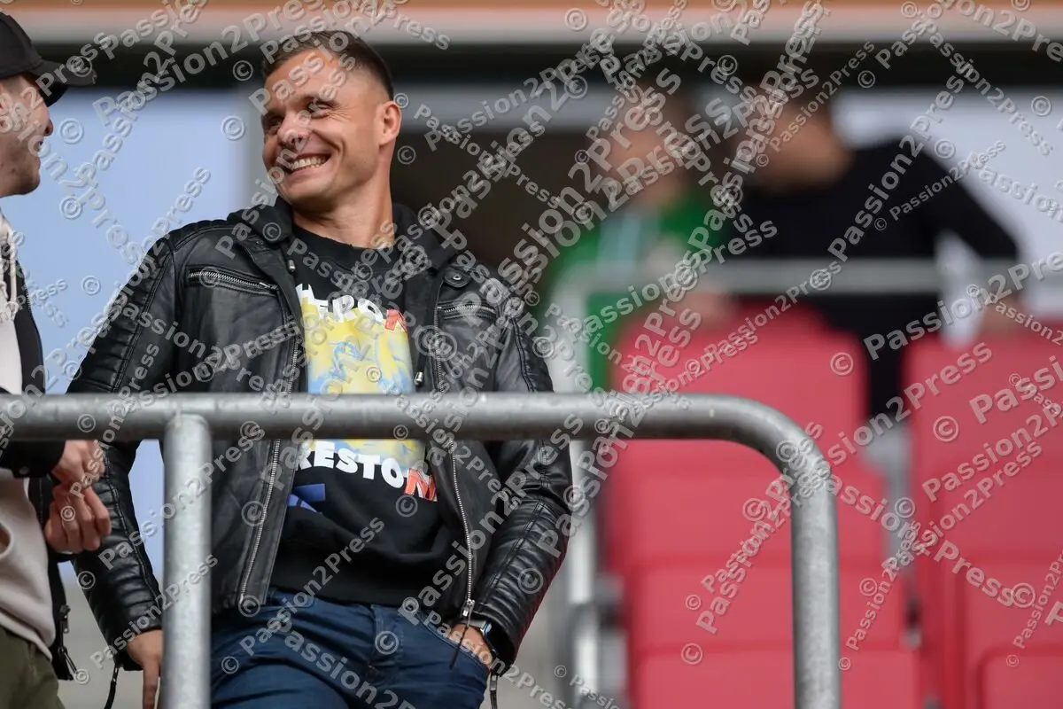 FCAWOB_20221008_0252