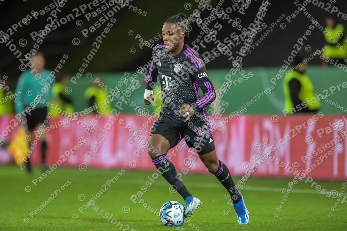 FCSFCB_20231101_0247