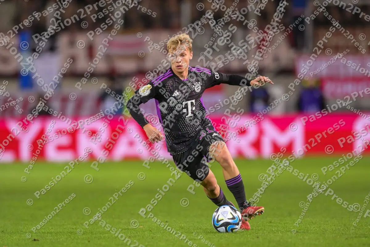 FCSFCB_20231101_0841