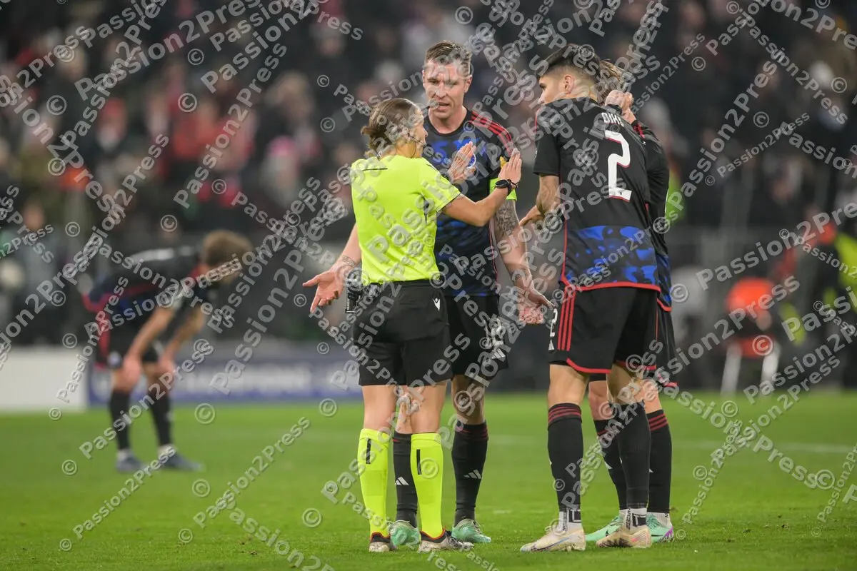 FCBFCK_20231129_1733