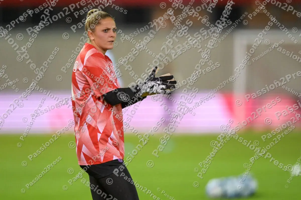 FCBFB04_20231211_0035