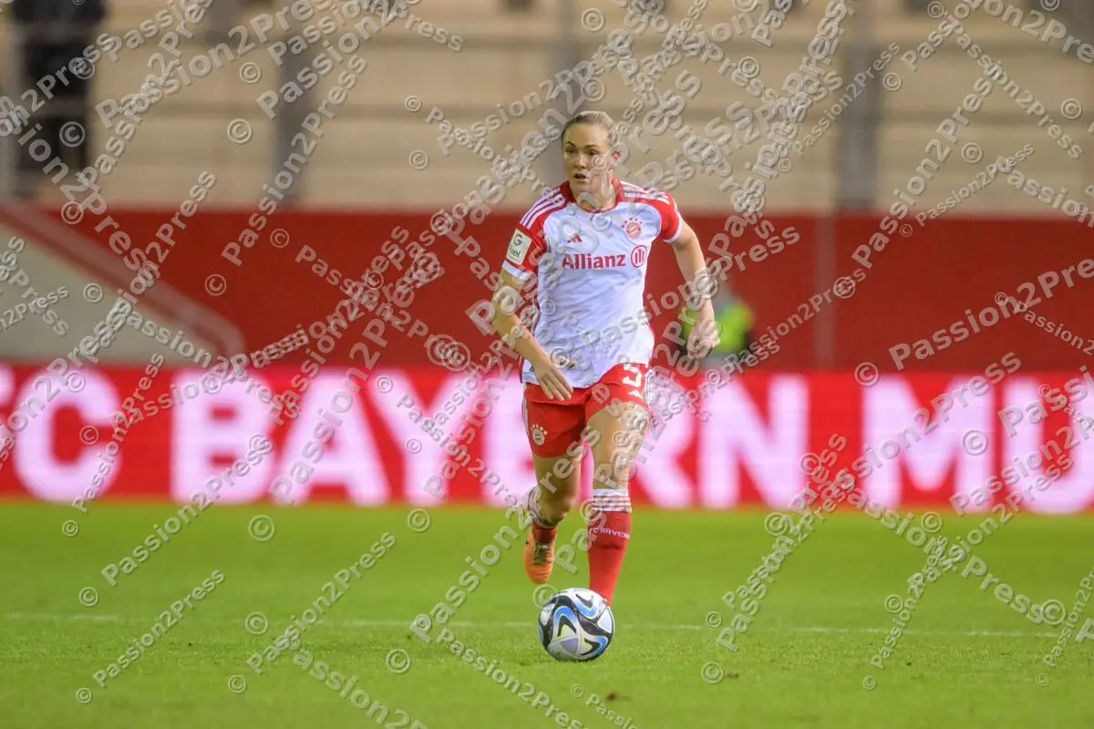 FCBFB04_20231211_1076