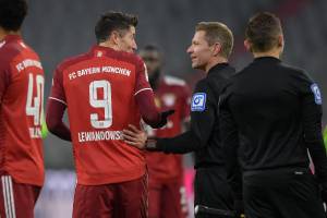 211217 FC Bayern München - VfL Wolfsburg