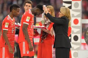 FCBVfB_20220508_1946