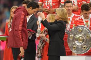 FCBVfB_20220508_2158