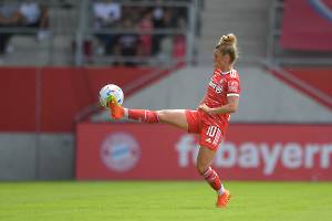 220826 FC Bayern München Frauen - Atletico Madrid
